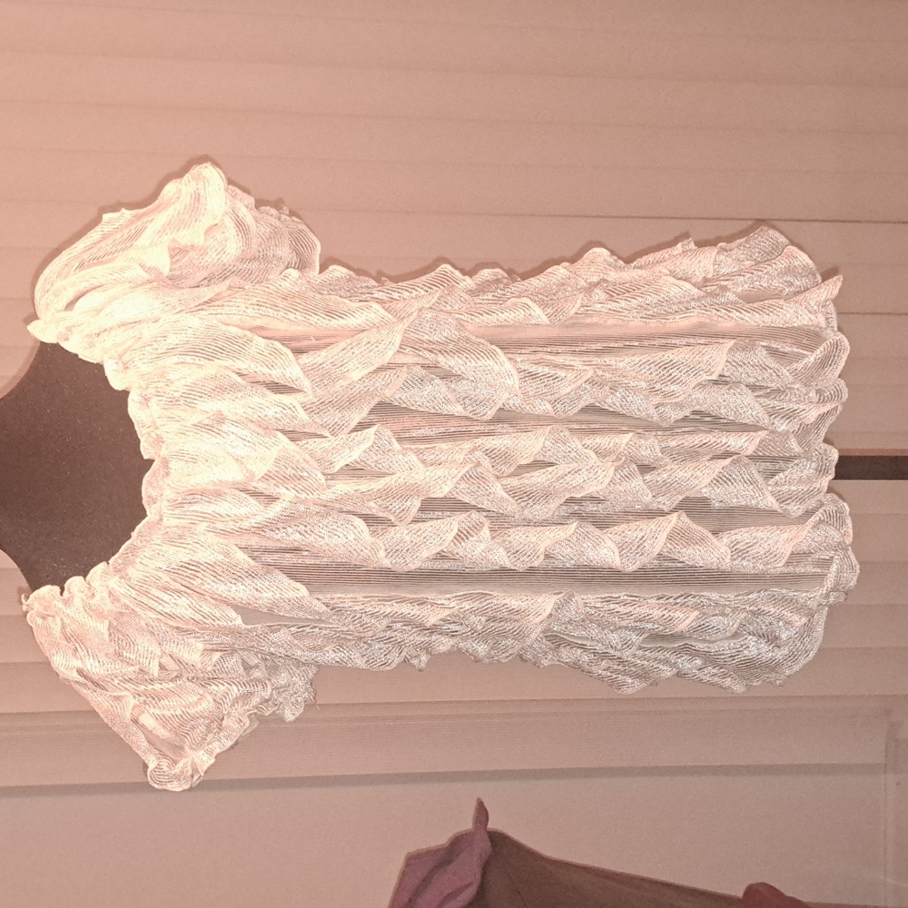 Gorgeous size L Lauren Michelle off white blouse w/ shimmer